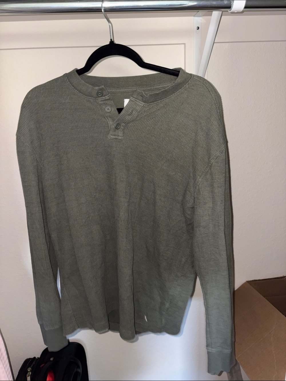 Goodfellow & Co Olive Ribbed Henley Crewneck Sweater